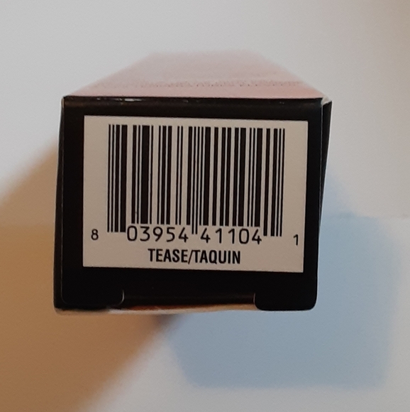 FMG Love Lip Butter .09oz Click Pen application. Tease with a Vanilla scent - Picture 4 of 8